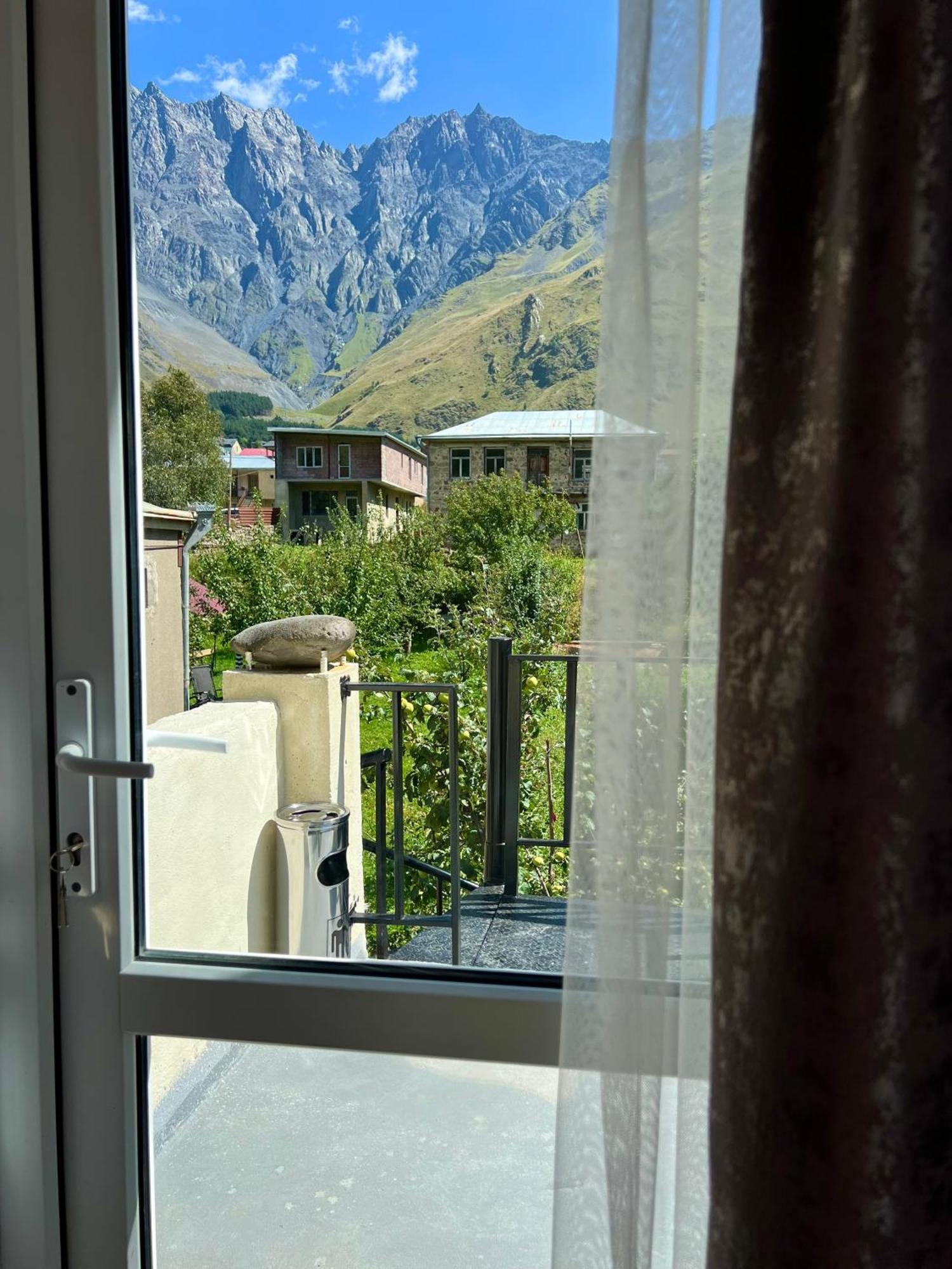 Kazbegi Green Yard Екстериор снимка