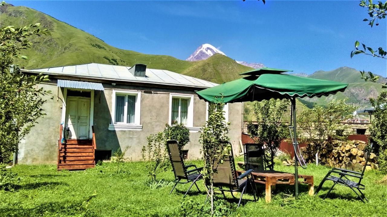 Kazbegi Green Yard Hotel Екстериор снимка