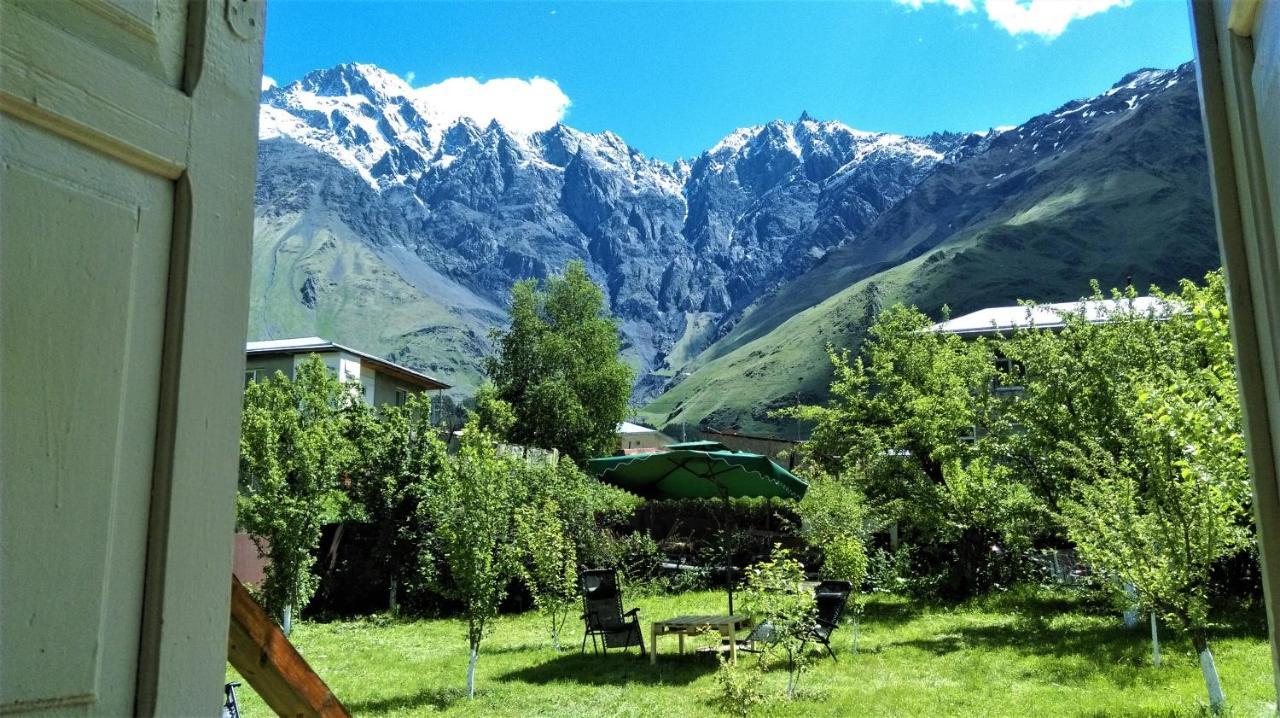 Kazbegi Green Yard Hotel Екстериор снимка